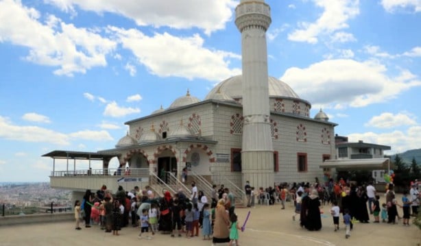 Foto - Camiler çocuk sesleriyle yankılanıyor: Türkiye'nin dört bir yanında 'Z Kuşağı' gümbür gümbür geliyor! 