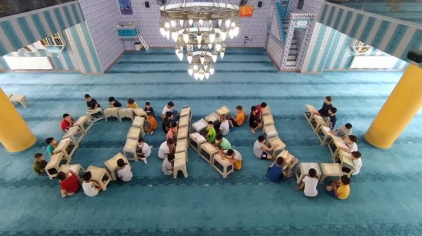 Foto - Camiler çocuk sesleriyle yankılanıyor: Türkiye'nin dört bir yanında 'Z Kuşağı' gümbür gümbür geliyor! 