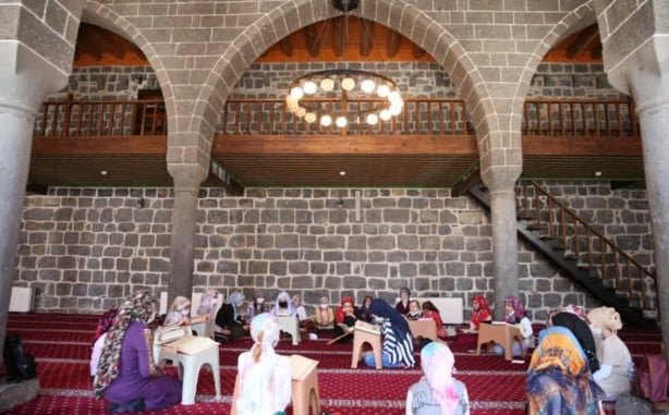 Foto - Camiler çocuk sesleriyle yankılanıyor: Türkiye'nin dört bir yanında 'Z Kuşağı' gümbür gümbür geliyor! 