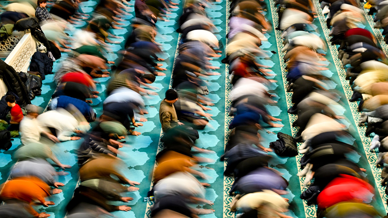 Camiler doldu taştı! Moskova’da Ramazan coşkusu