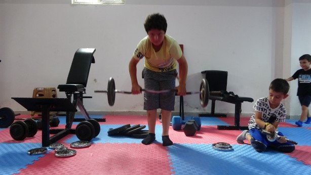 Foto - Camiler onlarla daha da güzel! Önce Kur'an sonra oyun