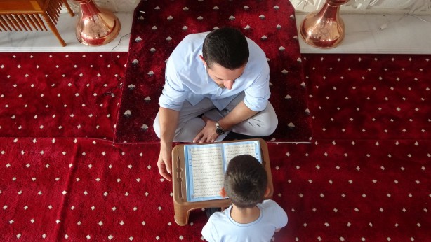 Foto - Camiler onlarla daha da güzel! Önce Kur'an sonra oyun