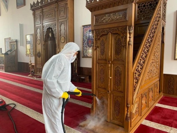 Camilerde ne zaman cemaatle namaz kılınabilecek? Diyanet'ten ilk bilgi geldi