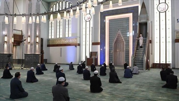 Foto - Camilerde ne zaman cemaatle namaz kılınabilecek? Diyanet'ten ilk bilgi geldi