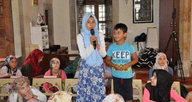 Foto - MÜFTÜLÜKLERCE ÖDÜL VERİLECEK: Program sonunda kayıtlı oldukları camide en yüksek puanı alan öğrencilere çeşitli hediyeler takdim edilecek. İlçe genelinde en yüksek puanı alan ilk 3 öğrenci ise İlçe Müftülükleri tarafından ödüllendirilecek. 