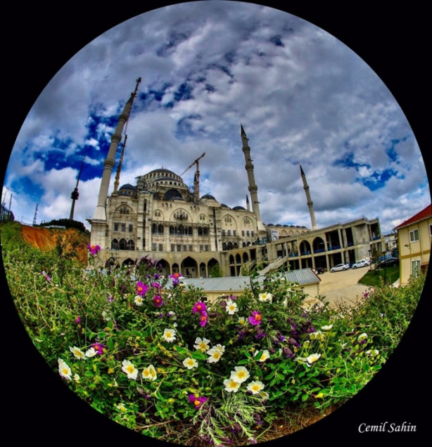 Foto - Çamlıca Camii ve İstanbul...