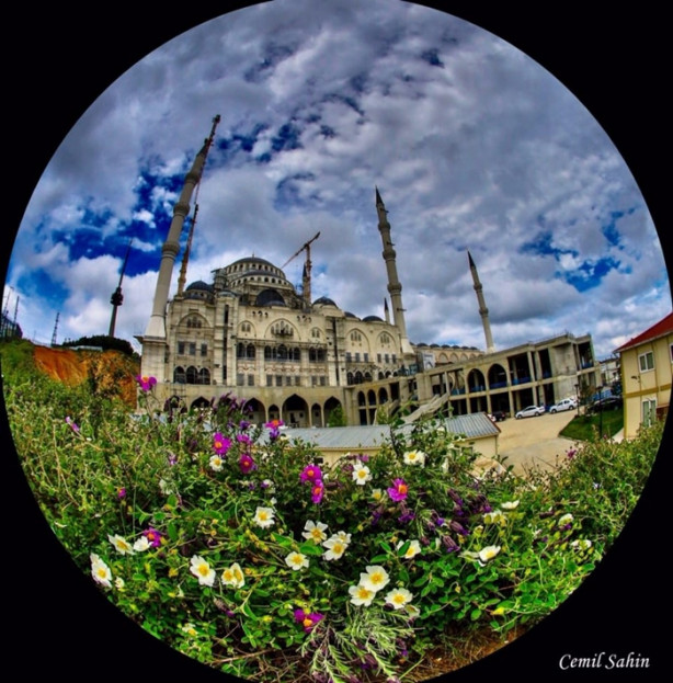 Foto - Çamlıca Camii ve İstanbul...