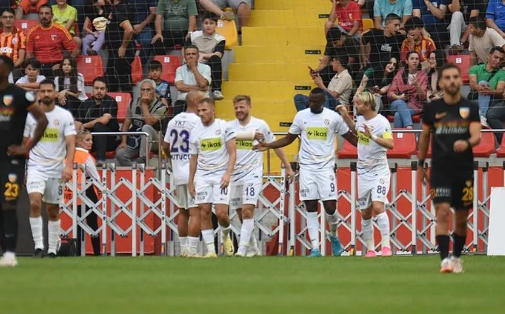 Foto - ‘Can çıkar huy çıkmaz’ demişler! 35'lik Caner Erkin'den yine aynı vukuatlar