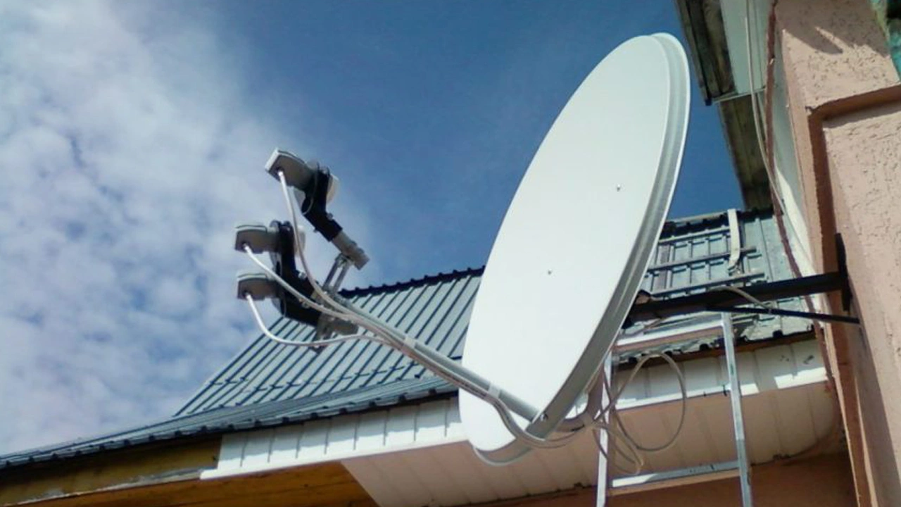 Foto - Çanak antenler direniyor: İnternet salladı ama yıkamadı