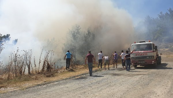 Foto - Çanakkale Boğazı trafiğe kapatıldı! Korkunç yangın