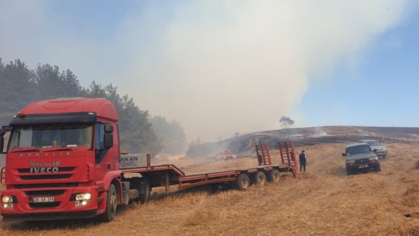 Foto - Çanakkale Boğazı trafiğe kapatıldı! Korkunç yangın
