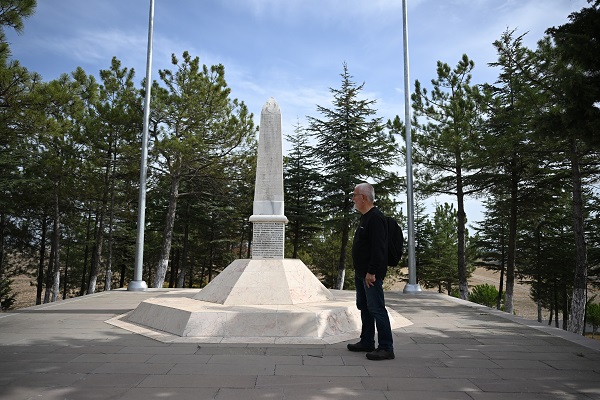 Foto - Çanakkale’de arıyordu Edirne’de bulundu! Şehit dedesinin mezarını 111 yıl sonra buldu