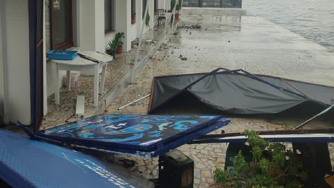 Foto - Çanakkale'de sağanak hayatı felç etti