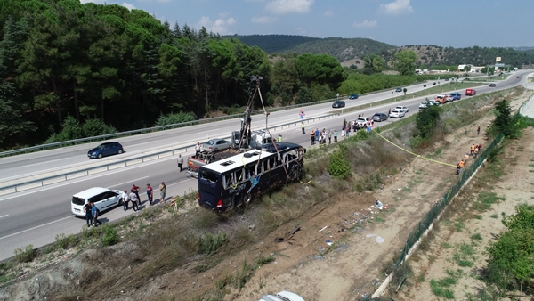 Foto - Çanakkale'de tur otobüsü devrildi: 54 yaralı
