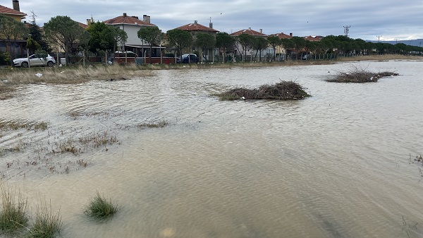 Foto - Çanakkale’de yazlıklar sular altında