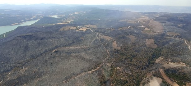 Foto - Çanakkale'de yürekleri yakan tablo havadan görüntülendi