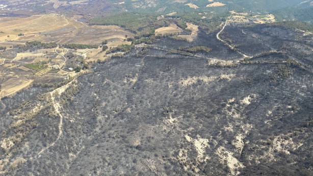 Foto - Çanakkale'de yürekleri yakan tablo havadan görüntülendi