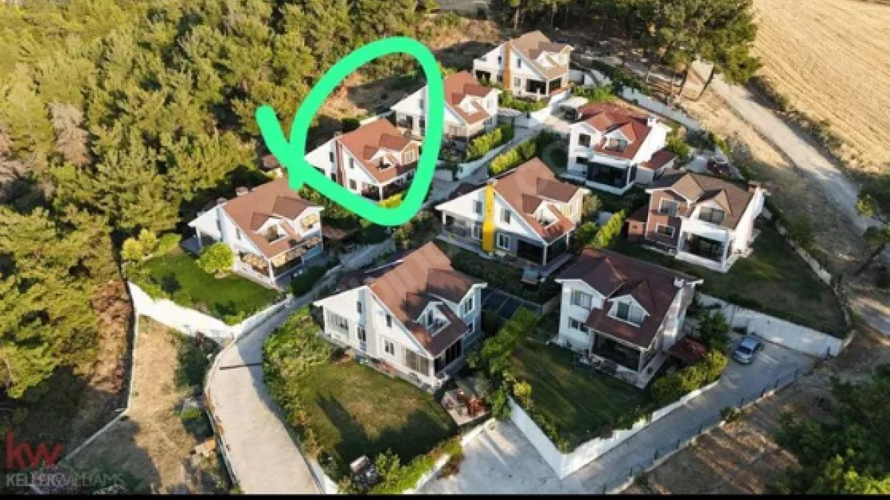 Foto - Çanakkale'deki yangında büyük skandal! CHP'li isim itfaiye aracını kendine ayırdı