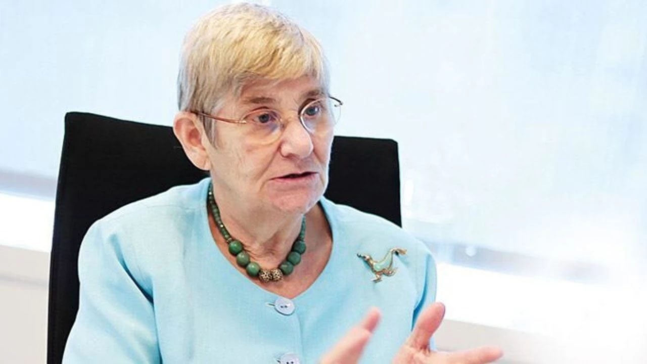 Foto - Canan Karatay işaret ederek uyardı: Suyu egzamanın kökünü kazıyor... Yüzde sivilce sona erecek! Bilmekte fayda var