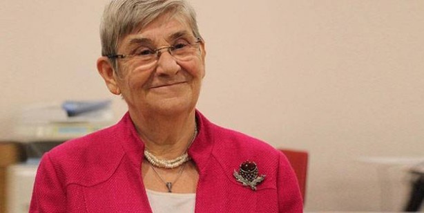 Foto - Canan Karatay övüyor ama sahtesine dikkat! Aman mutfağınıza sokmayın: Rengi, kokusu kendini ele veriyor