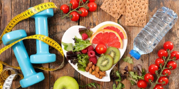 Foto - Canan Karatay sabahları avuç avuç yiyor! Dipçik gibi olmanın sırrı bu besinde! Bir tanesi bile şifa dolu