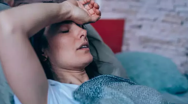 Foto - Canan Karatay üstüne basa basa uyardı: Yatak odanızdaki o eşyayı hemen kaldırın hemen