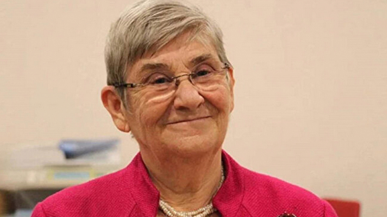 Canan Karatay yıllardır tükettiği 'fast food'u canlı yayında açıkladı! 