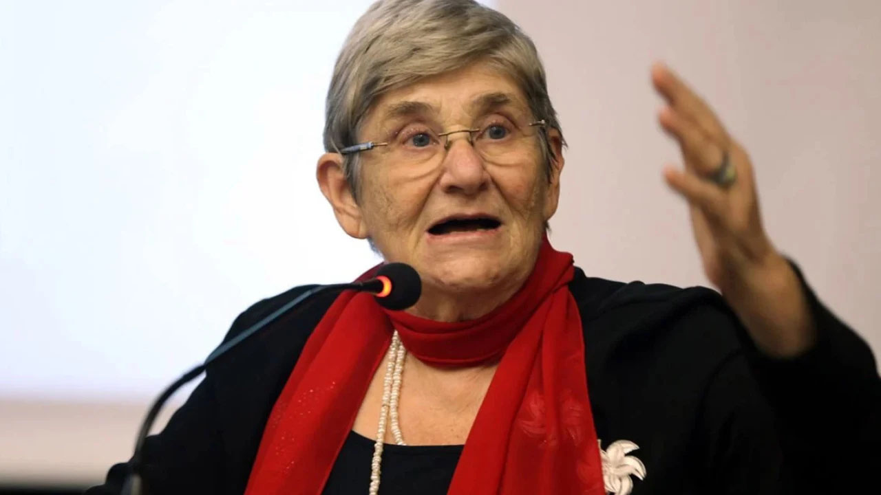 Foto - Canan Karatay yıllardır tükettiği 'fast food'u canlı yayında açıkladı! 