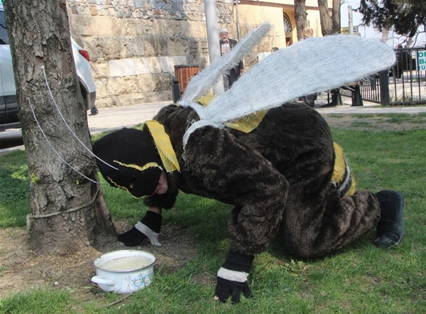 Foto - Canan Karatay'a ilginç protesto 