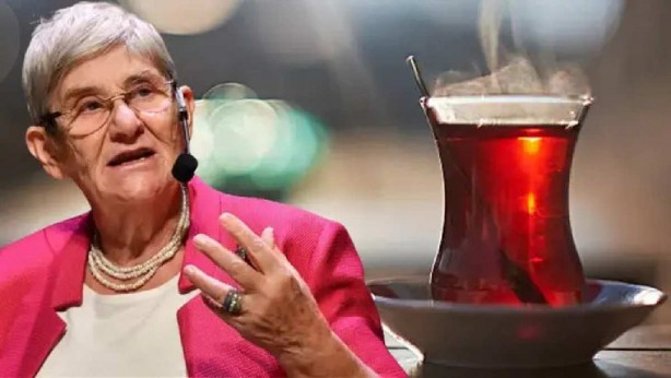 Canan Karatay’dan ilginç tavsiye! "Çayı ne limon ne şekerle tüketin! İçerisine çay kaşığının ucuyla bundan ekleyin" dedi, ortalık yıkıldı