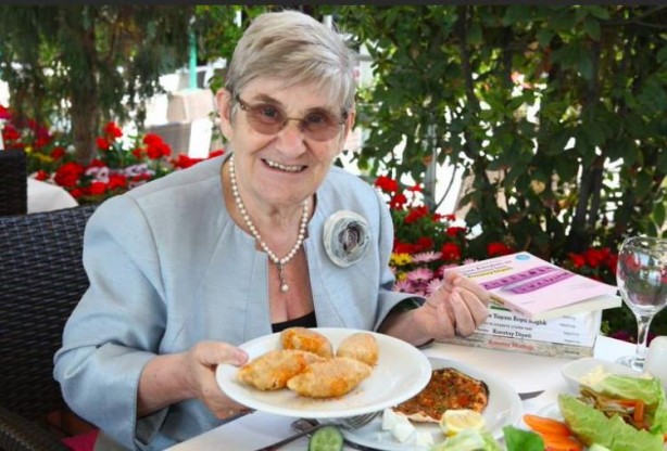 Foto - Canan Karatay'ın 58 yıl önceki halini görenler tanıyamıyor! Gençliğini ilk kez görenler şaştı kaldı