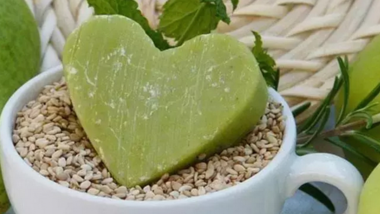 Foto - Canan Karatay'ın da favorisi: Sivilceleri yok ediyor, 1 kullanımda 10 yaş gençleştiriyor! Binlerce lira vermeye gerek yok