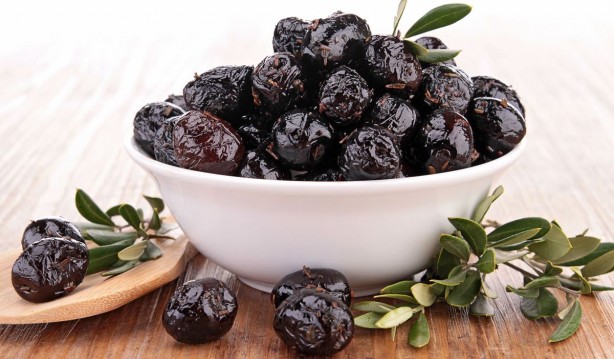 Foto - Canan Karatay'ın uyarısı duyan herkesi şok etti: Zeytini sakın böyle yemeyin! Kısır kalırsınız