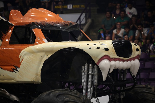 Foto - Canavar Kamyonlar şov yaptı