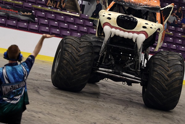 Foto - Canavar Kamyonlar şov yaptı