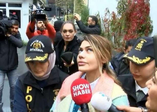 Candan kardeşlerin annesi Umut Candan ağlayarak isyan etti! "Bahar soytarılık yaptıkça..."