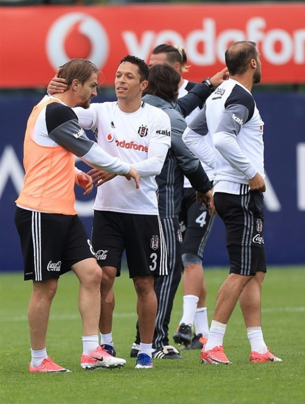 Foto - Caner ve Ersan idmanda kavga etti! 