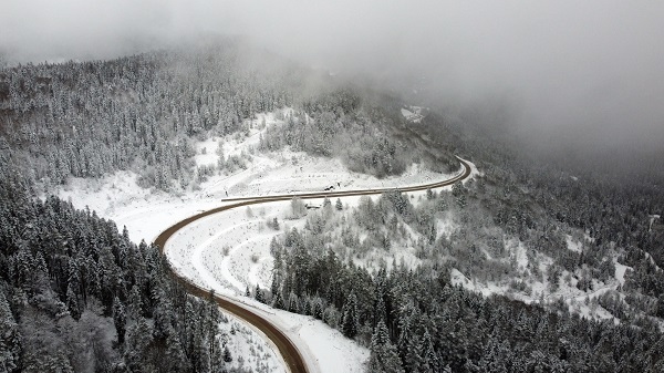 Foto - Çangal Dağı'ndaki kar manzarası havadan görüntülendi