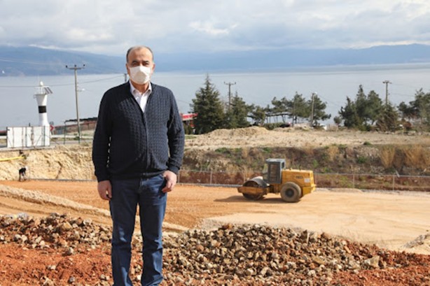 Foto - Canı sıkıldıkça temel atan CHP'li başkan! Alay konusu oldu