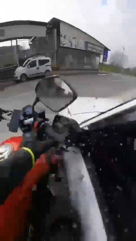 Foto - Canından oluyordu! Hatalı dönüş kazayı böyle getirdi! 