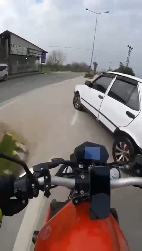 Foto - Canından oluyordu! Hatalı dönüş kazayı böyle getirdi! 