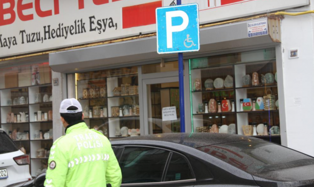 Foto - Çankırı Valisi Mustafa Fırat Taşolar'dan insanlık dersi