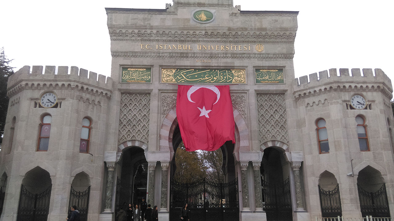 Foto - Canlı yayında açıkladı: İstanbul Üniversitesi'nin fayanslarını yaptıran iş adamının kızının da diploması iptal