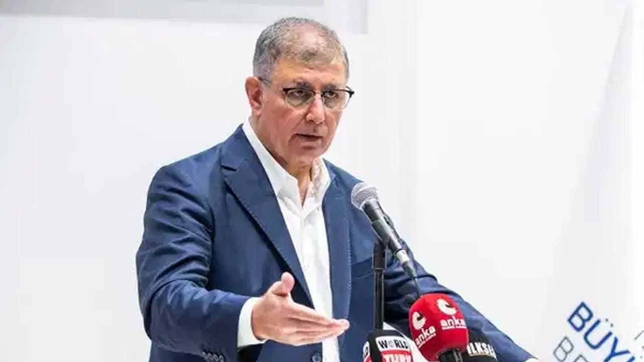 Foto - Canlı yayında hepsini tek tek saydı: "Biri büyükşehir 7 belediye daha AK Parti’ye geçiyor"