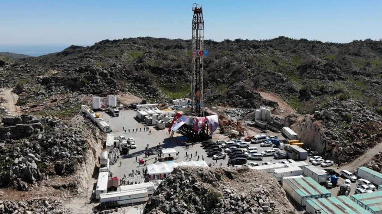 Foto - Canlı yayında şok açıklamayı yaptı! Eğer bu olsaydı Türkiye o dağın altında petrol hazinesi bulamayacaktı
