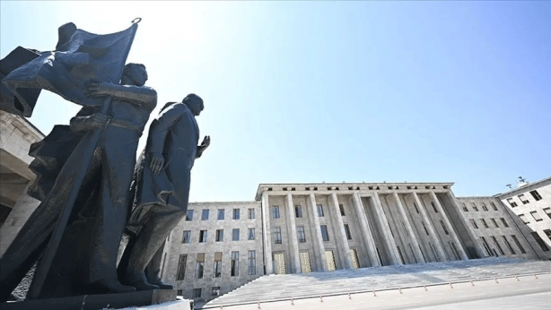 Foto - Çanta dolusu para partiyi karıştırdı! CHP’li vekilin odasındaki 250 bin dolarlık sır