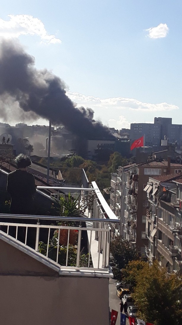 Foto - Çapa'da korkutan yangın!