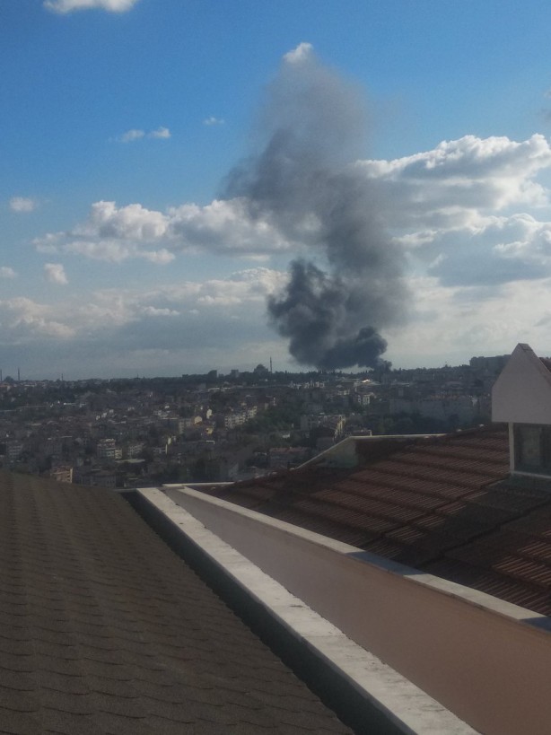 Foto - Çapa'da korkutan yangın!