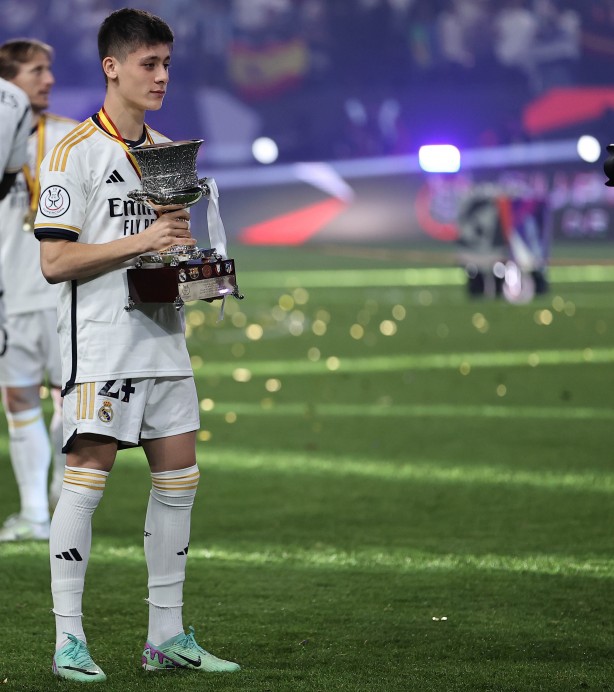 Foto - Carlo Ancelotti'den şok eden tarih uyarısı! Bana pahalıya patlıyor ama seni oyuna almayacağım! Katar'da devrim...