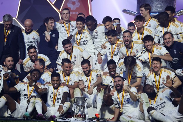 Foto - Carlo Ancelotti'den şok eden tarih uyarısı! Bana pahalıya patlıyor ama seni oyuna almayacağım! Katar'da devrim...